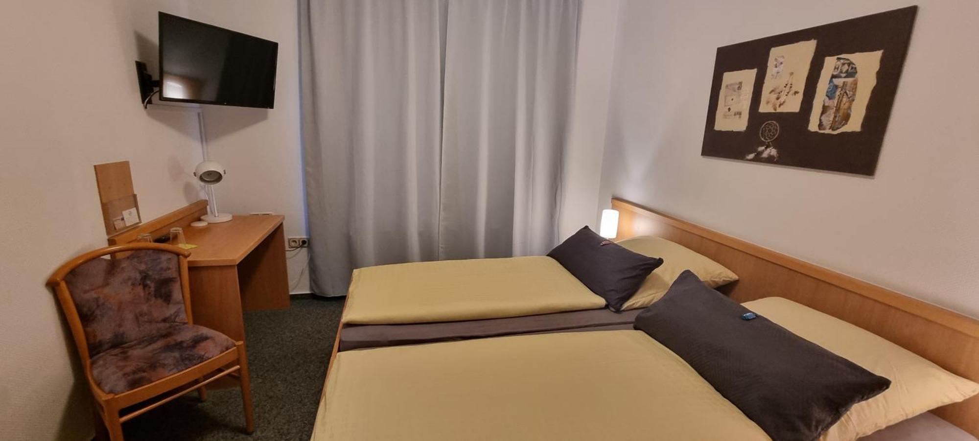 Hotel Alt Oesselse Sarstedt Szoba fotó
