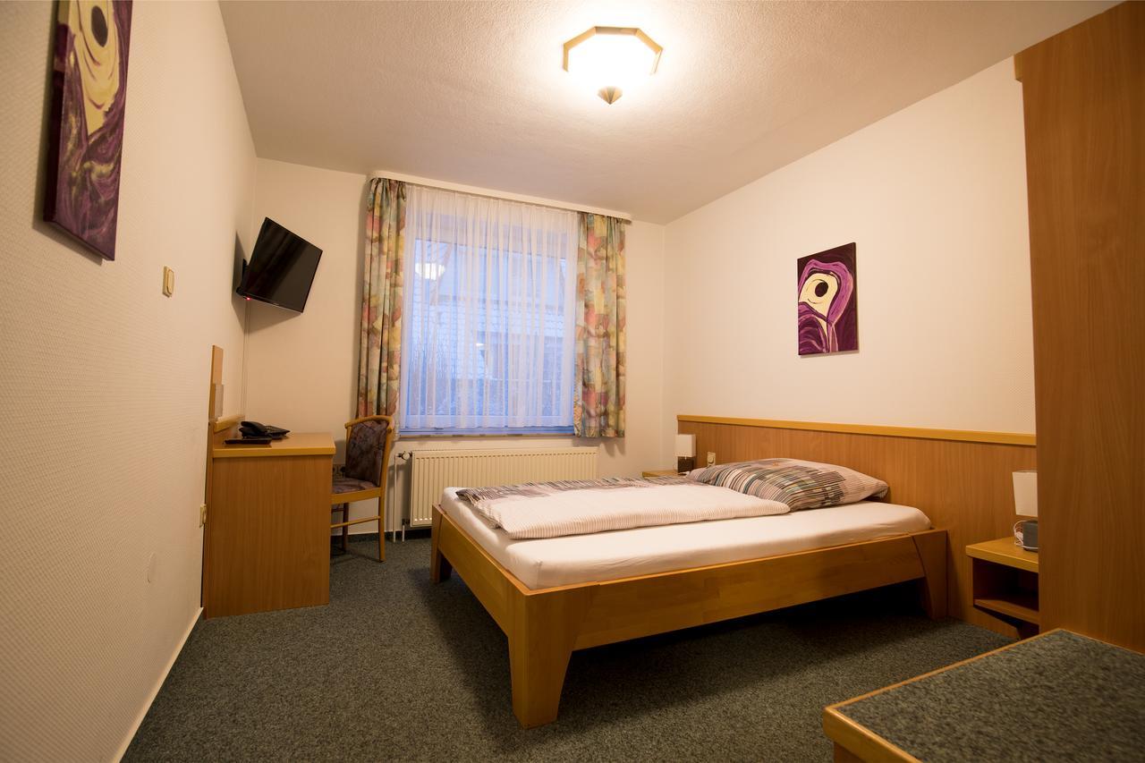 Hotel Alt Oesselse Sarstedt Kültér fotó