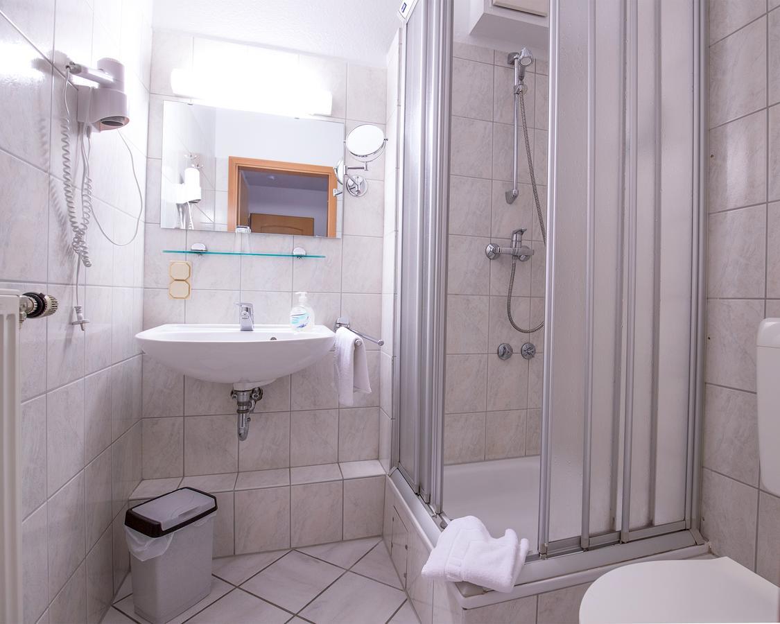 Hotel Alt Oesselse Sarstedt Kültér fotó